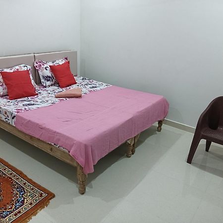 Kedar Guest House Ayodhya Extérieur photo
