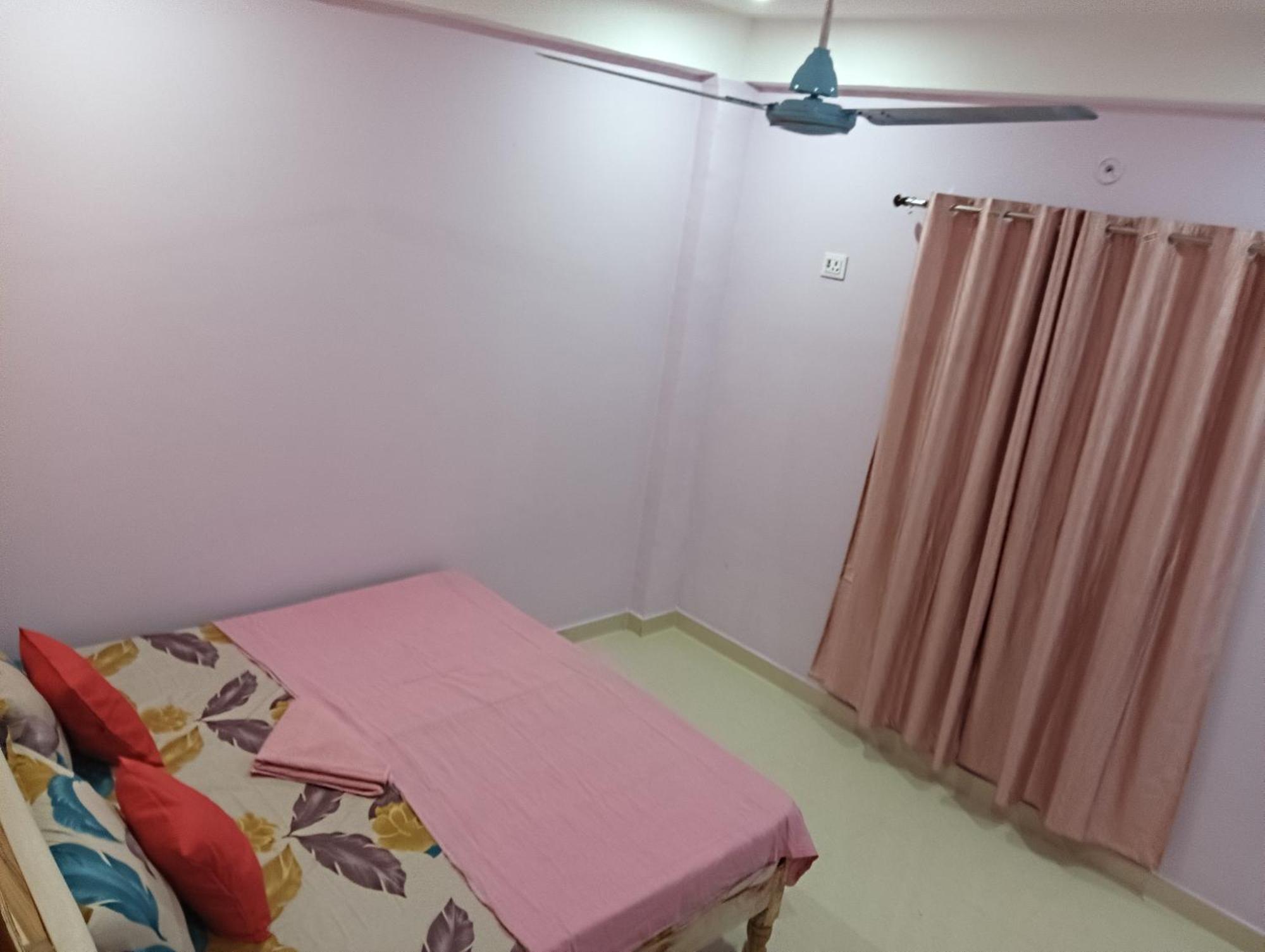 Kedar Guest House Ayodhya Extérieur photo